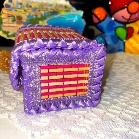 Boho style straw and lace mini jewelry  chest So cute !!! - Picture 3 of 7